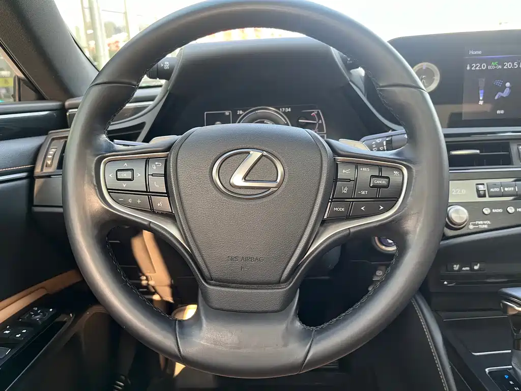 Lexus ES 2022 — фото 15