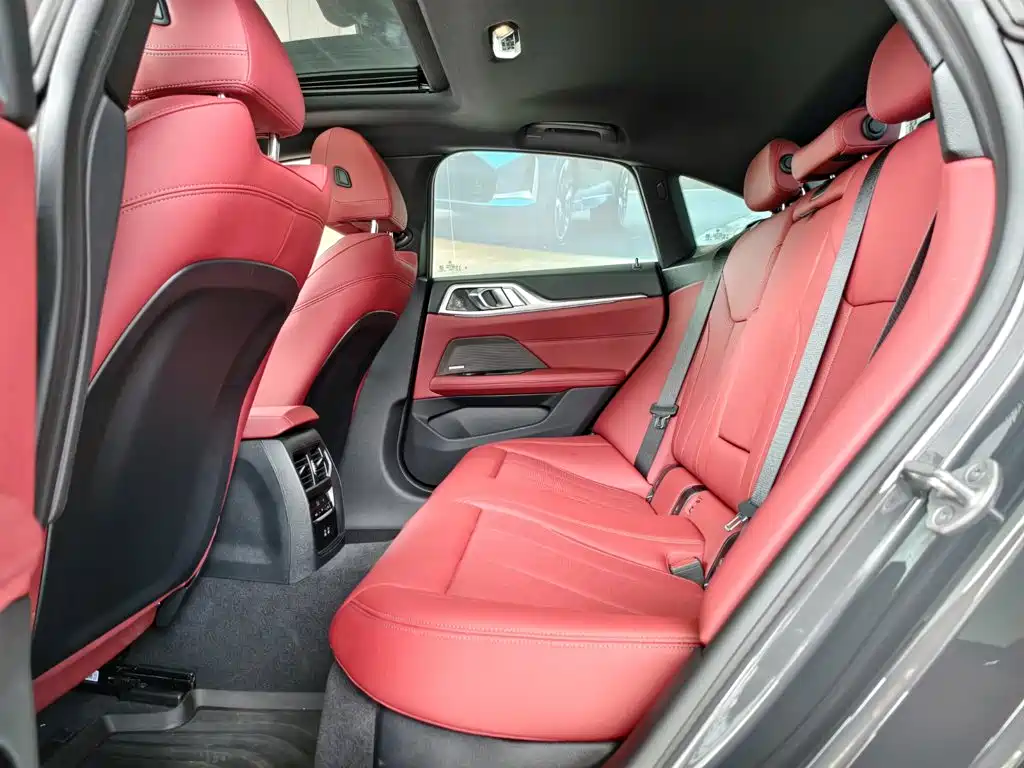 BMW 4 Series 2025 — фото 12