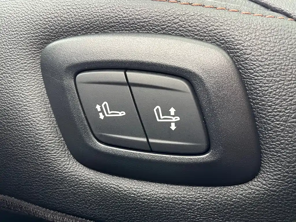 Toyota Camry 2020 — фото 30