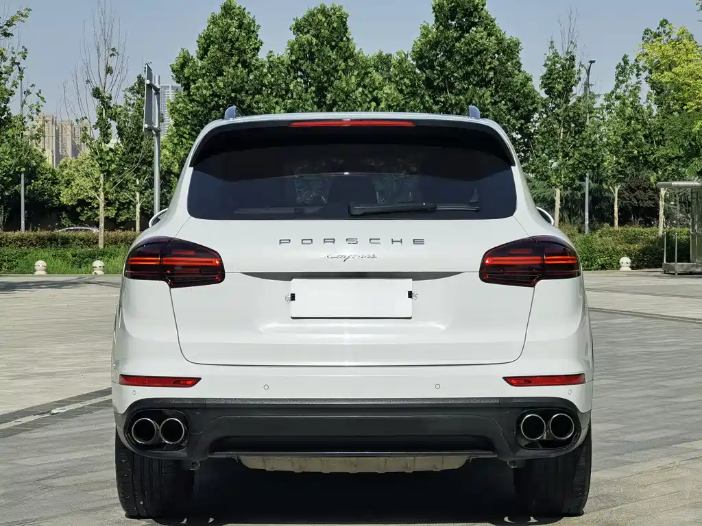 Porsche Cayenne 2015 — фото 6