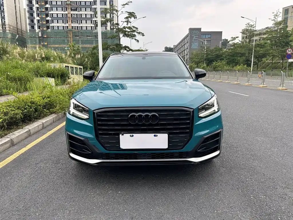 Audi Q2L 2020 — фото 2
