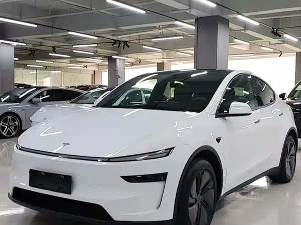 Tesla Model Y 2026