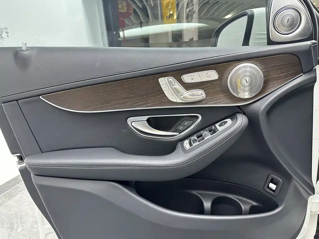 Mercedes-Benz GLC 2023 — фото 17