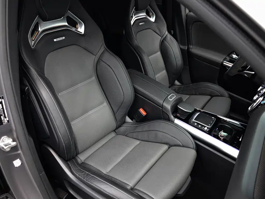 Mercedes-Benz GLA AMG 2022 — фото 16