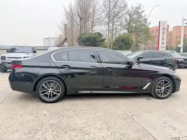 BMW 5 Series 2021