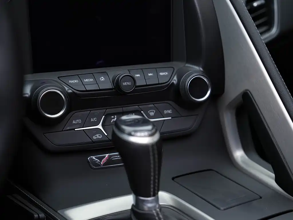 Chevrolet Corvette 2017 — фото 21