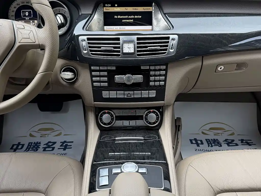 Mercedes-Benz CLS 2012 — фото 20