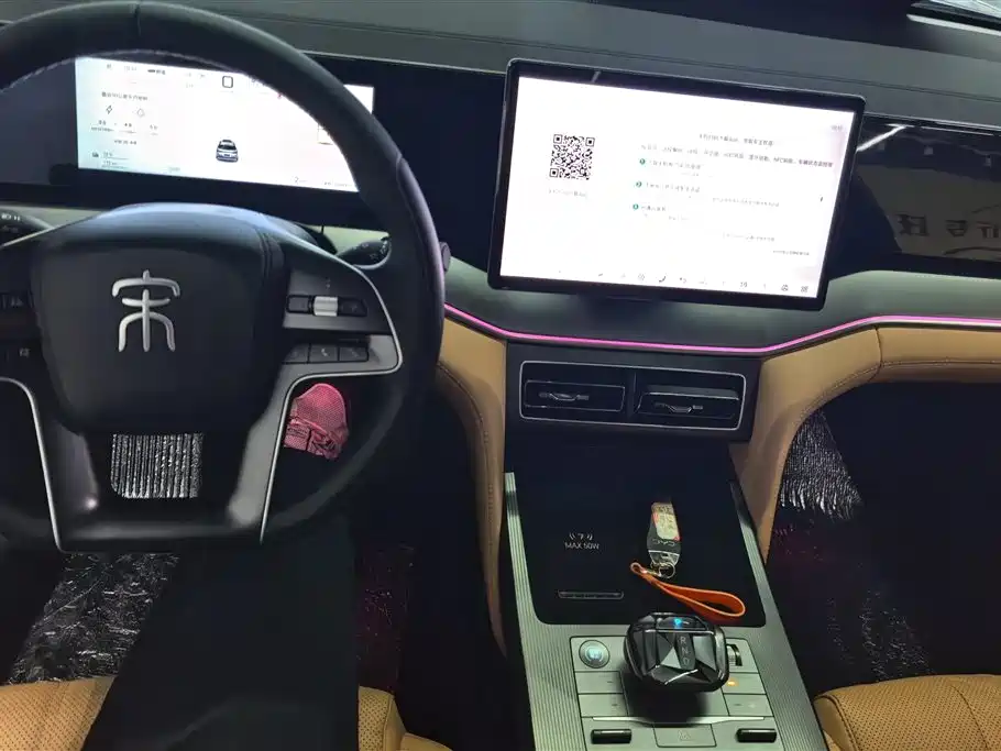 BYD L DM-i 2025 — фото 12