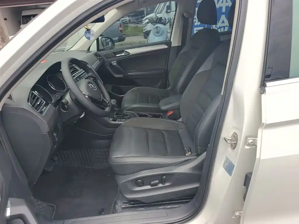 Volkswagen Tiguan L 2018 — фото 15