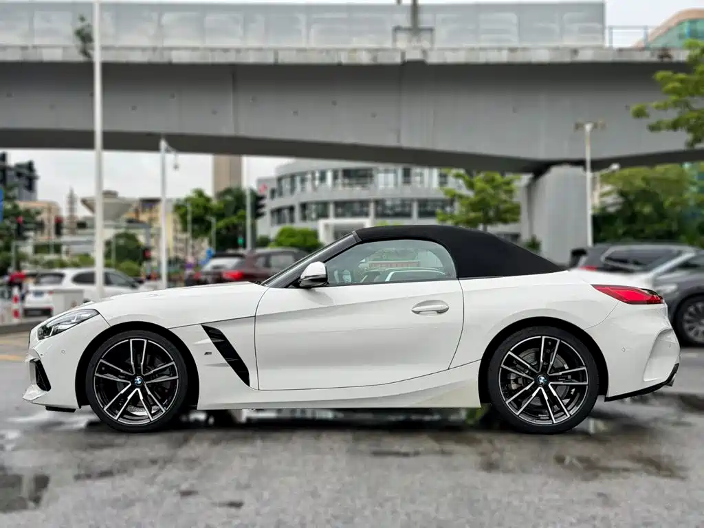 BMW Z4 2022 — фото 7