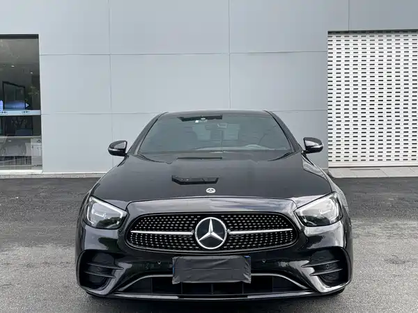 Mercedes-Benz E-Class 2022