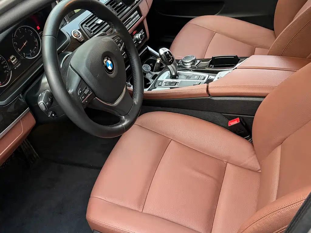 BMW 5 Series 2017 — фото 4