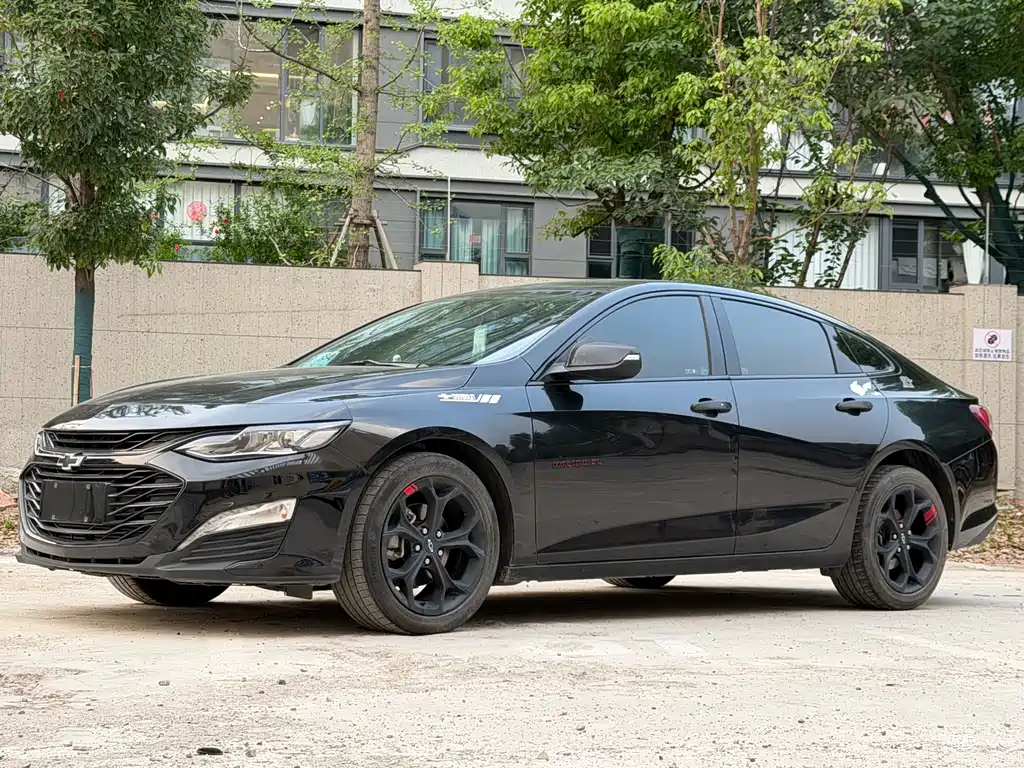 Chevrolet Malibu XL 2022 — фото 1