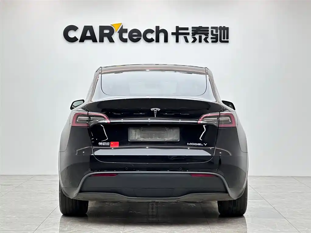 Tesla Model Y 2023 — фото 4