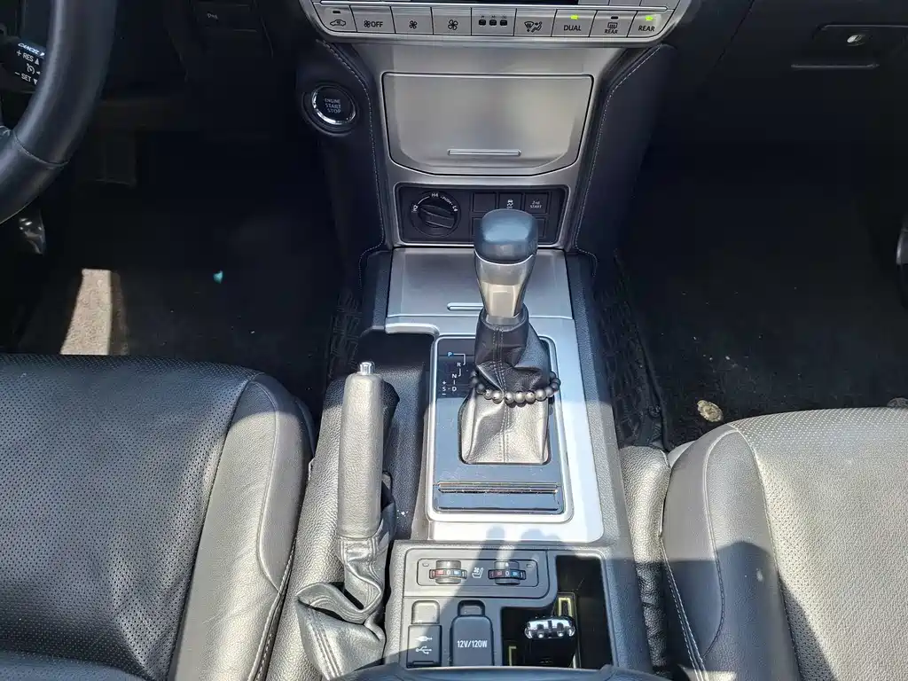 Toyota Prado 2018 — фото 14