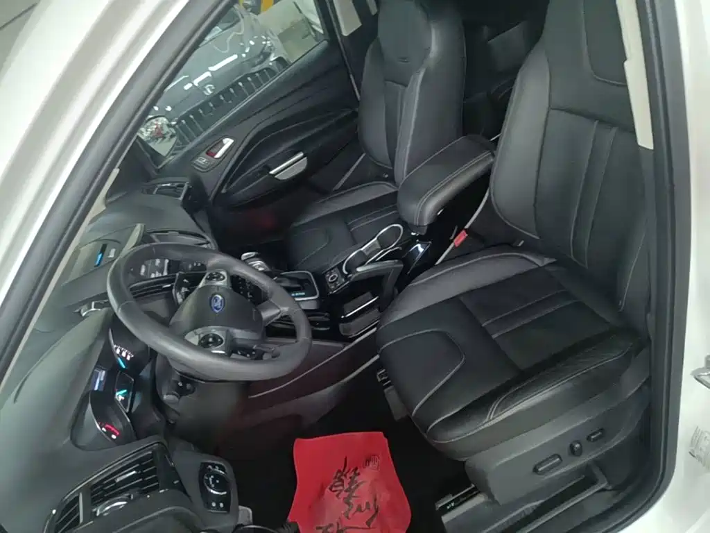 Ford Kuga 2014 — фото 15