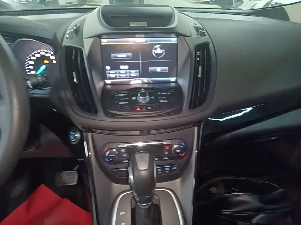 Ford Kuga 2014 — фото 13