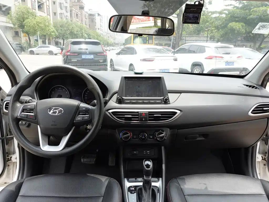 Hyundai Elantra 2018