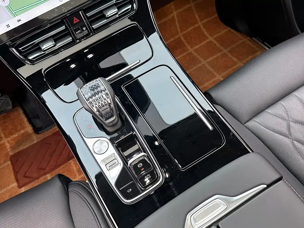 GAC Motor Trumpchi M8 2023 — фото 16