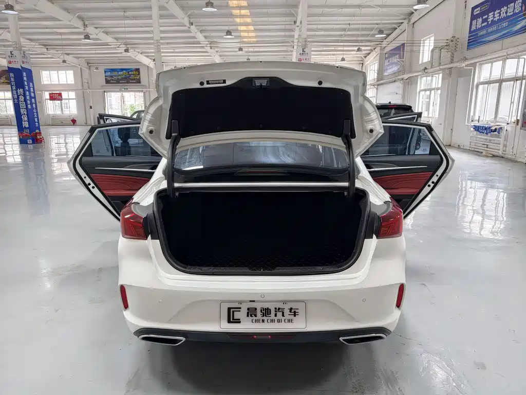 Changan Eado 2022 — фото 12