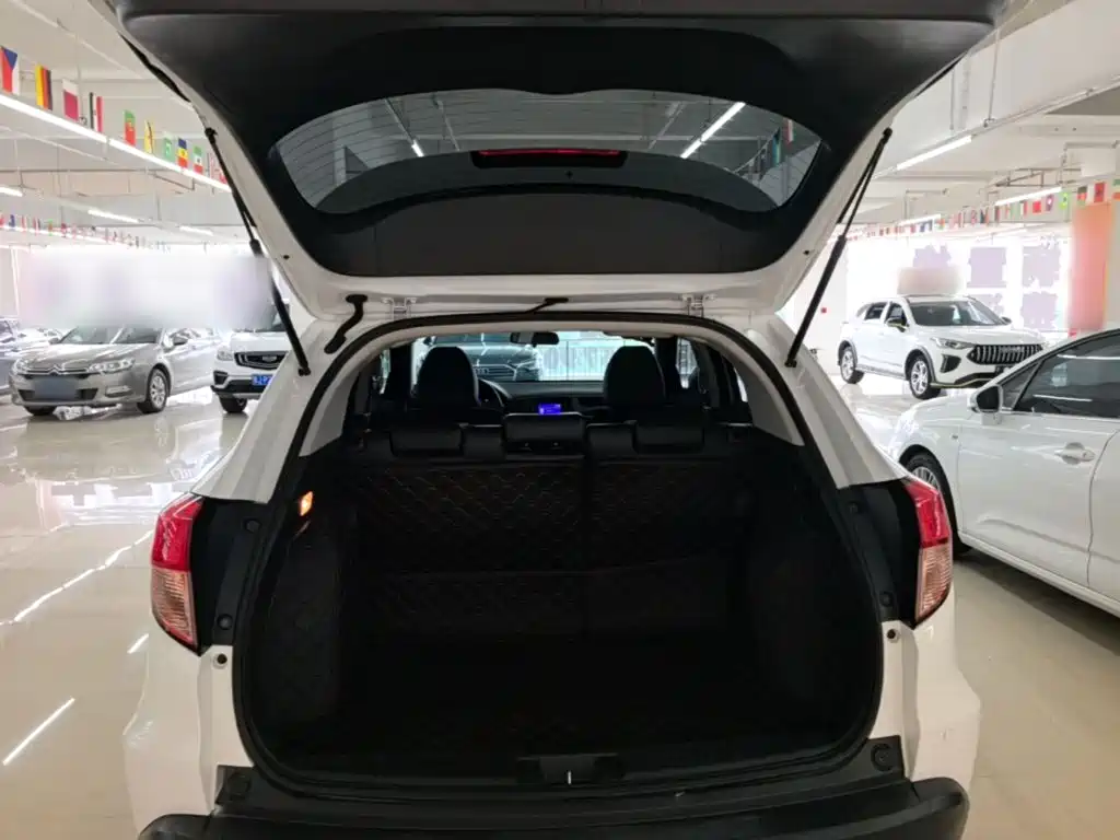 Honda Vezel 2016 — фото 19