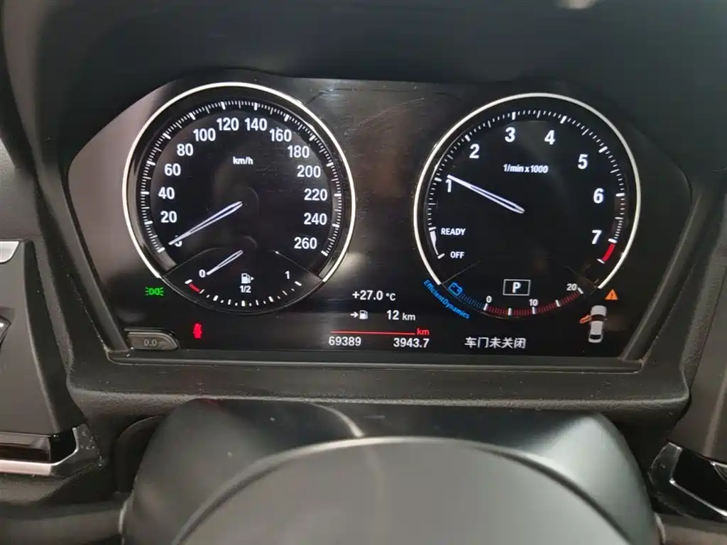 BMW 1 Series 2019 — фото 12