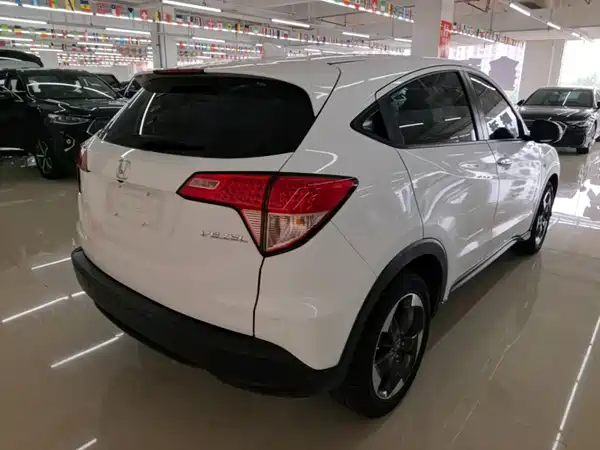 Honda Vezel 2016
