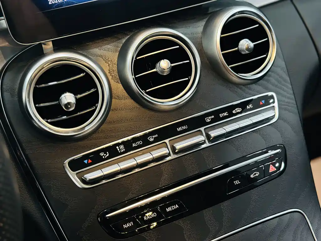 Mercedes-Benz C-Class 2019 — фото 15