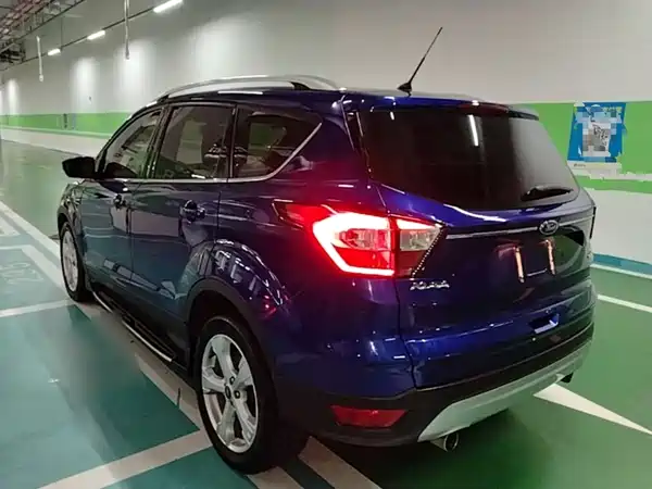 Ford Kuga 2016