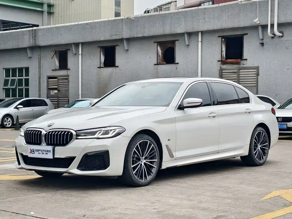 BMW 5 Series 2021 — фото 1
