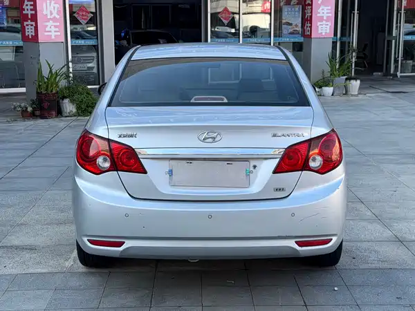 Hyundai Yuedong 2010