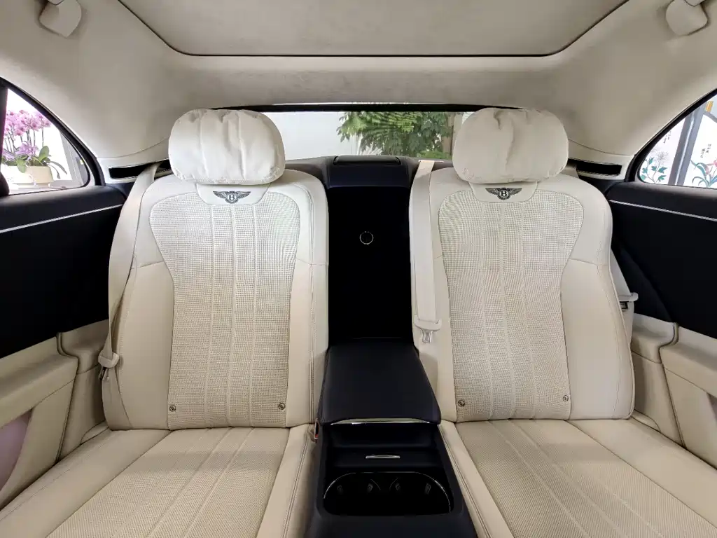 Bentley Flying Spur 2022 — фото 14