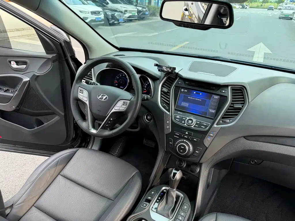 Hyundai Santa Fe 2016 — фото 17