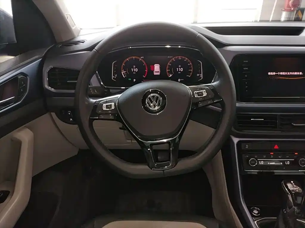 Volkswagen T-Cross 2021 — фото 11