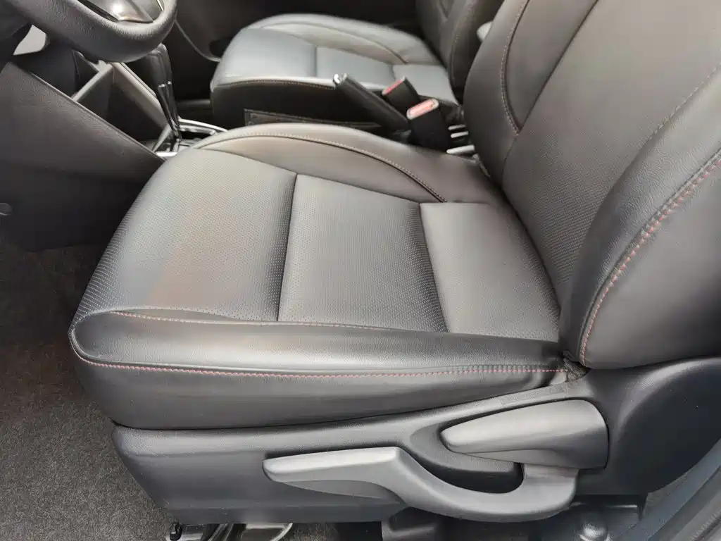 Toyota Yaris L 2021 — фото 20