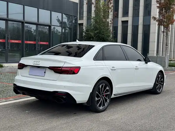 Audi A4L 2023