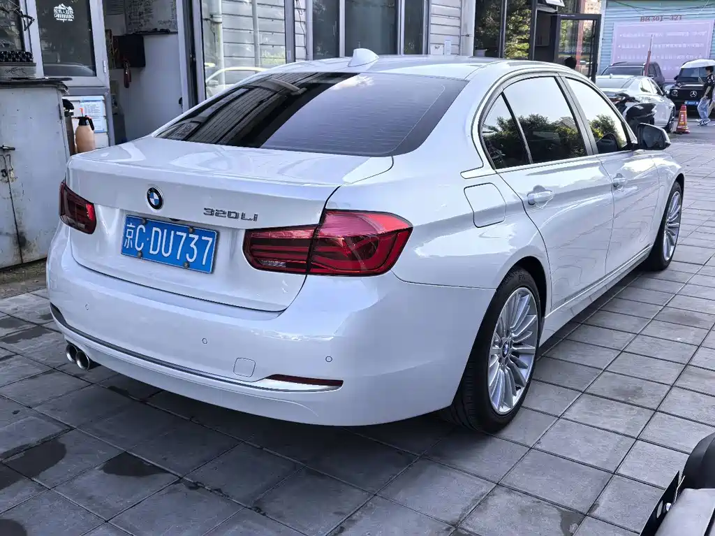 BMW 3 Series 2018 — фото 4