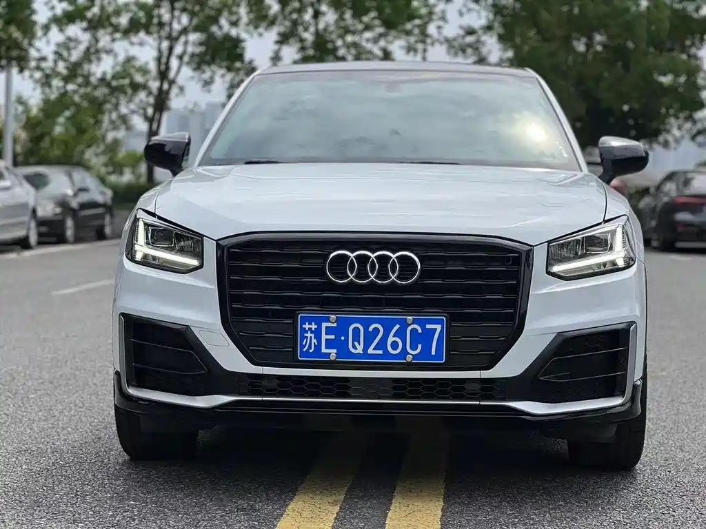 Audi Q2L 2020 — фото 2