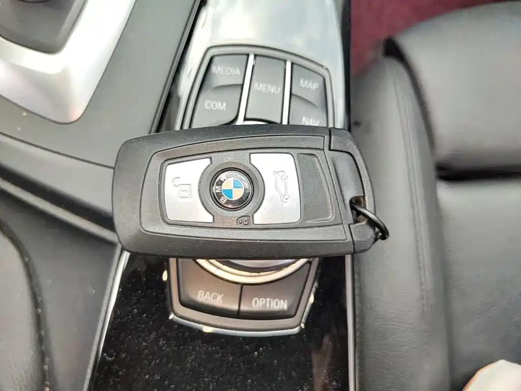 BMW 3 Series GT 2019 — фото 9