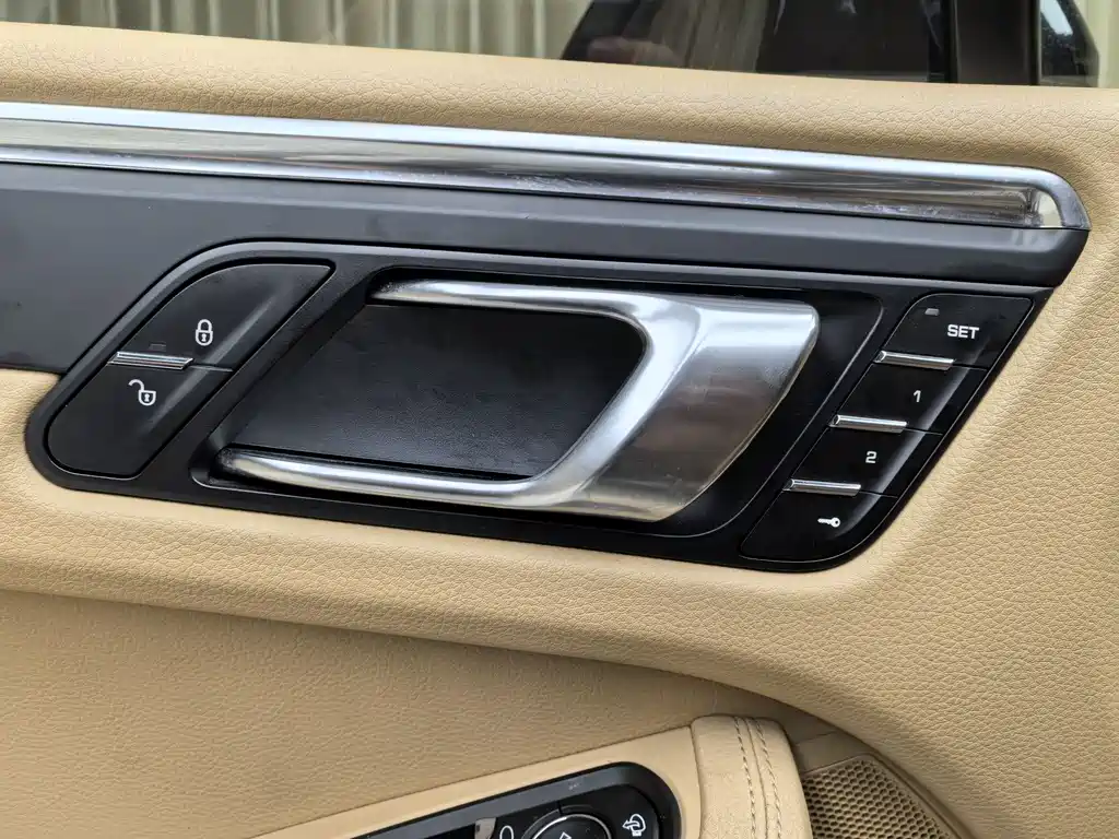 Porsche Macan 2014 — фото 8