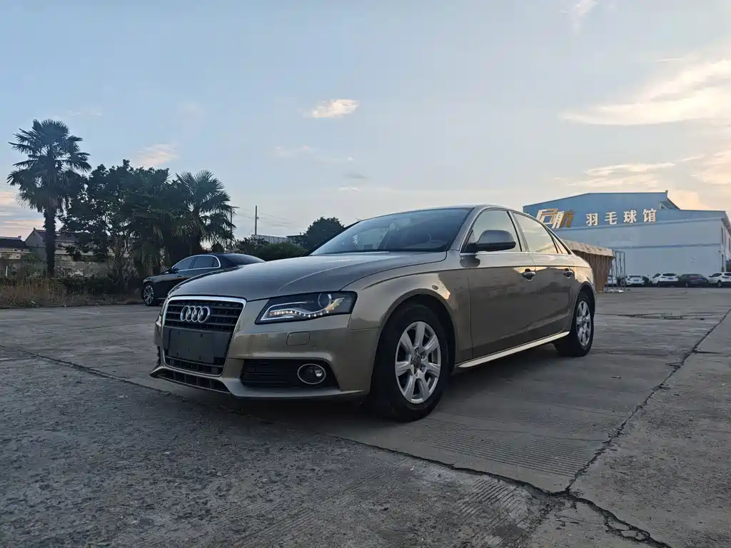 Audi A4L 2012