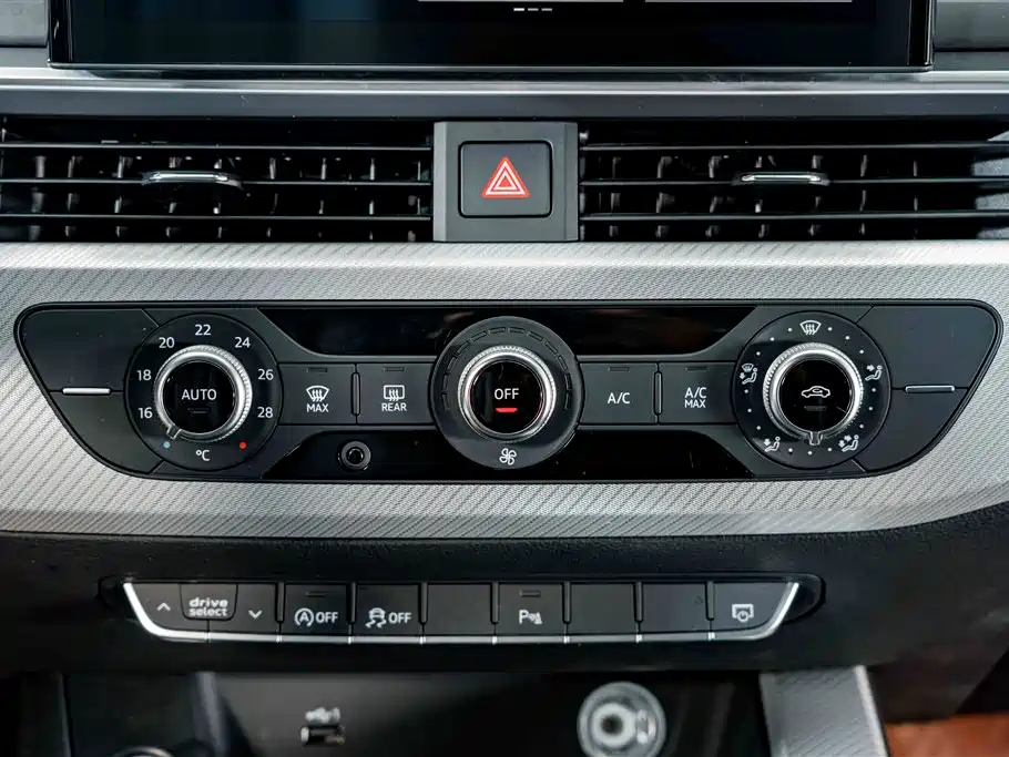 Audi A4L 2021 — фото 11