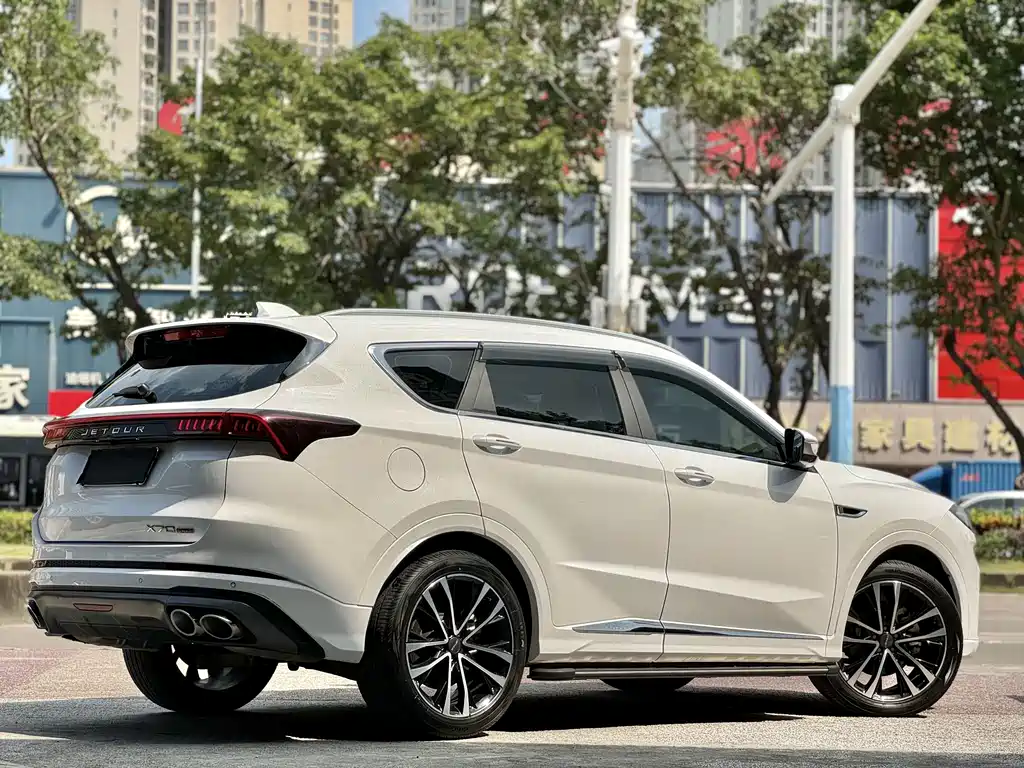 Jetour X70 PLUS 2021 — фото 18
