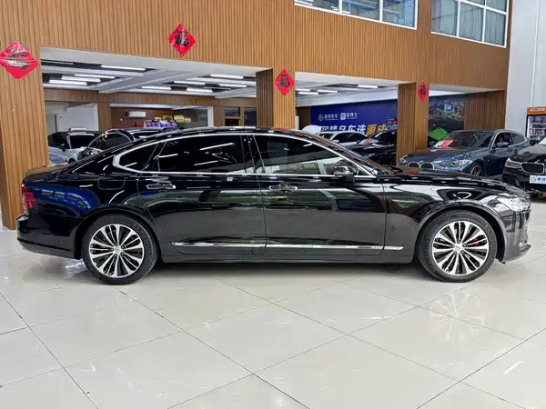 Volvo S90 2022