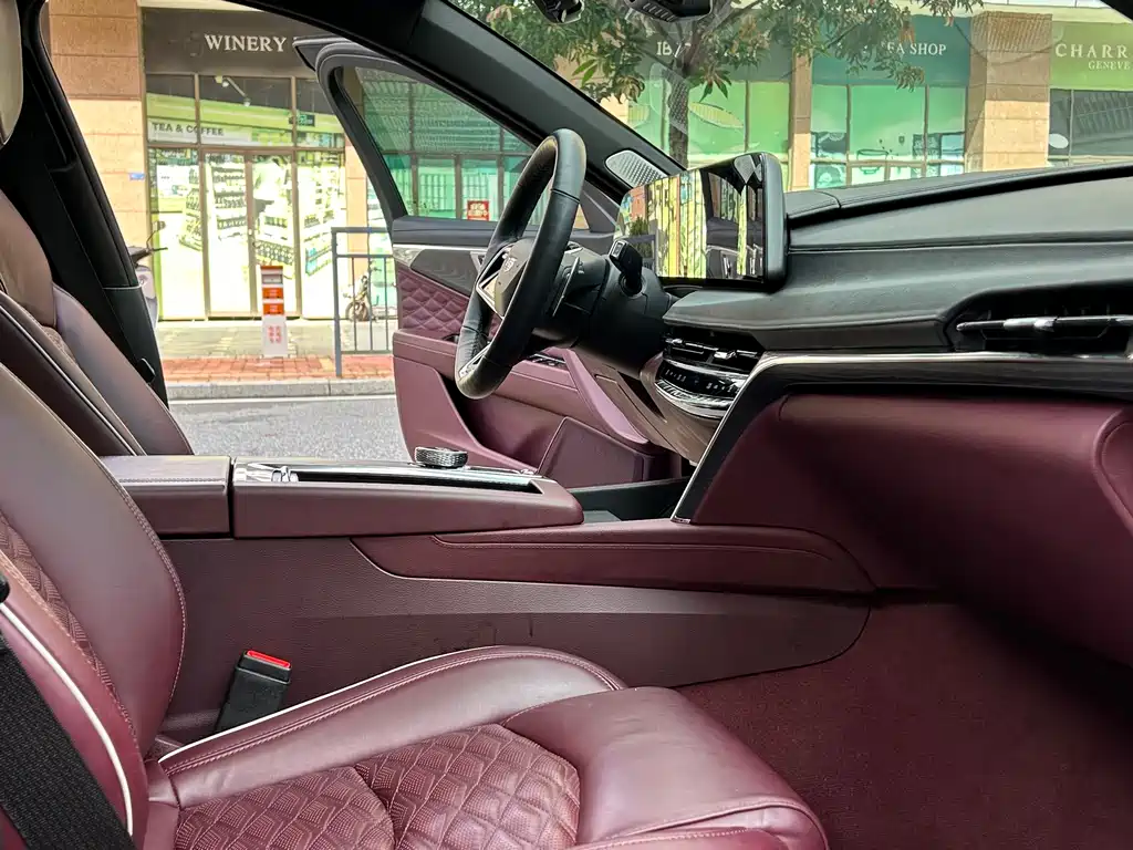 Cadillac CT6 2024 — фото 11