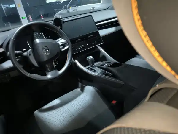 Toyota Avalon 2025