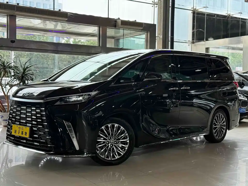 Lexus LM 2024