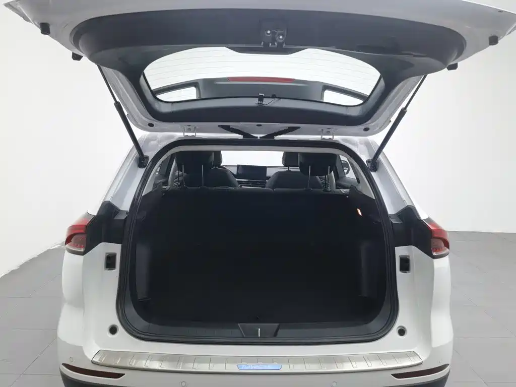 Haval H6 2023 — фото 16
