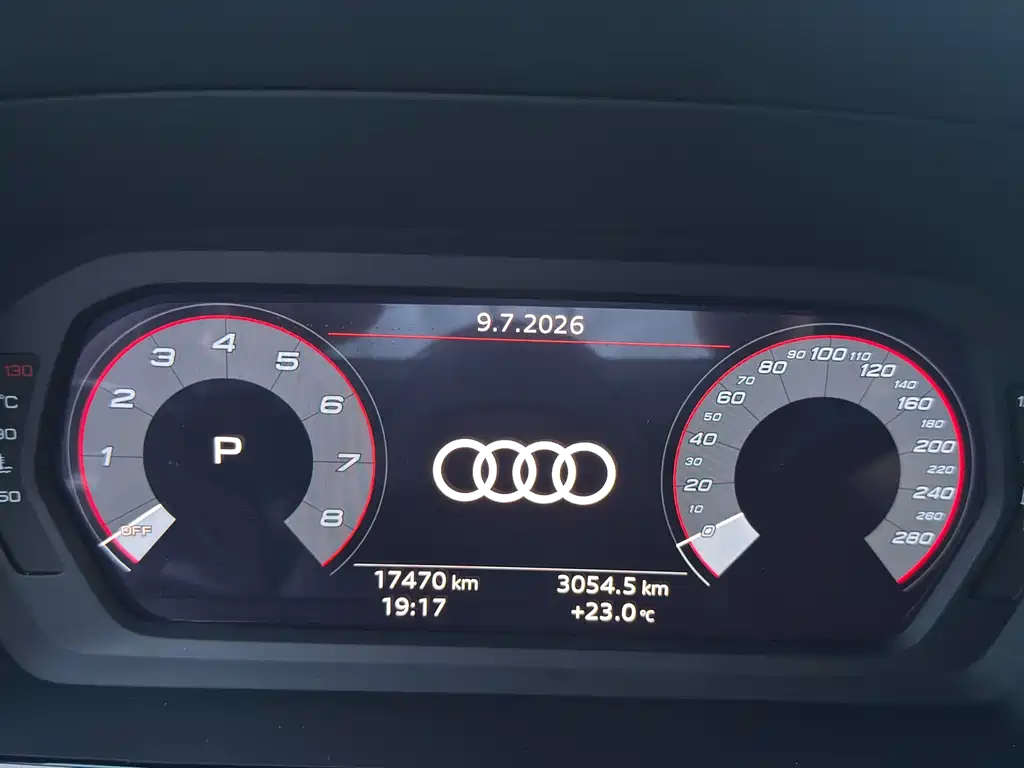 Audi A3 2023 — фото 10