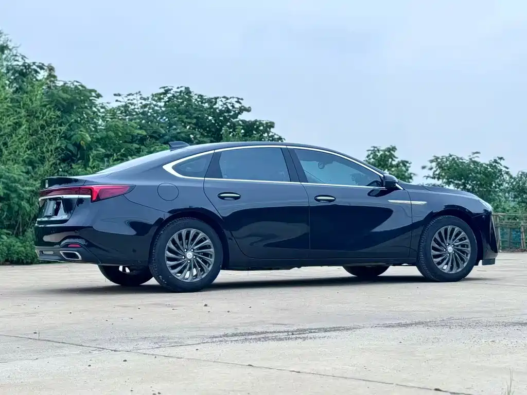 Buick LaCrosse 2025 — фото 10